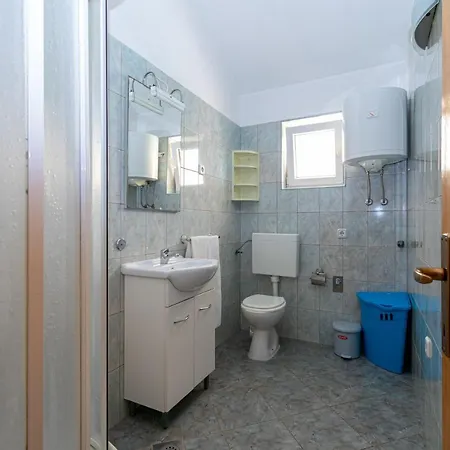 Apartment Family Friendly With A Swimming Pool Nin, Zadar - 18821 Nin