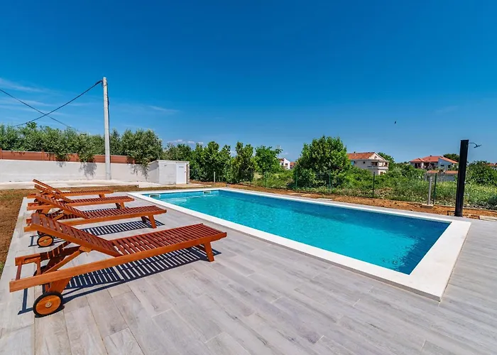 Family-friendly With Swimming Pool Nin, Zadar - 18821 *