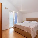 아파트 Family-friendly With Swimming Pool Nin, Zadar - 18821