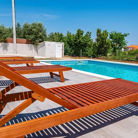 Family-friendly With Swimming Pool Nin, Zadar - 18821 Nin